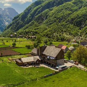 Bujtina Polia Тети